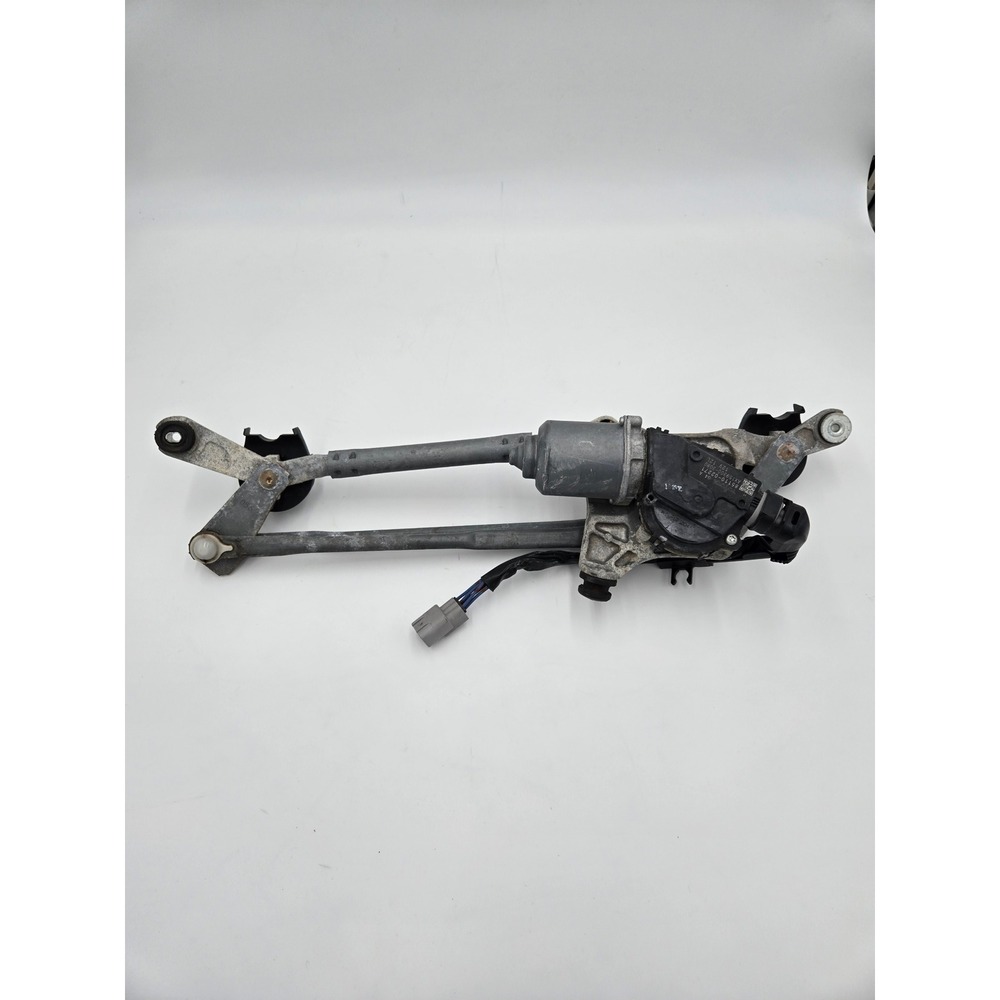 09-13 Toyota Corolla Windshield Wiper Motor & Linkage Assembly OEM 85110-02271
